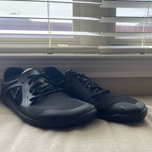 Vivobarefoot shoes in black size 11